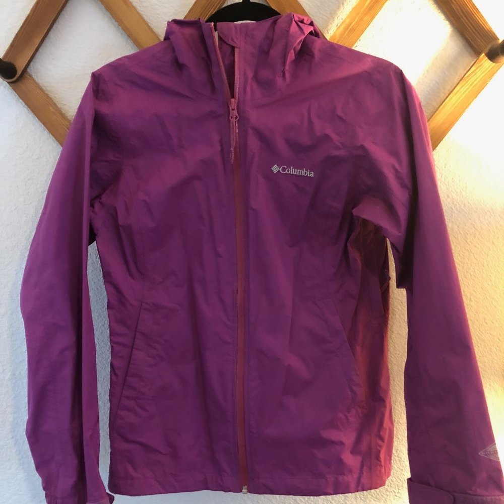 Pink Columnbia Rain Jacket - Small